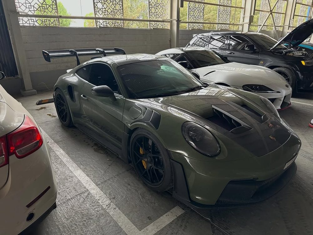 Porsche 911 GT3 RS w kolorze oliwkowym